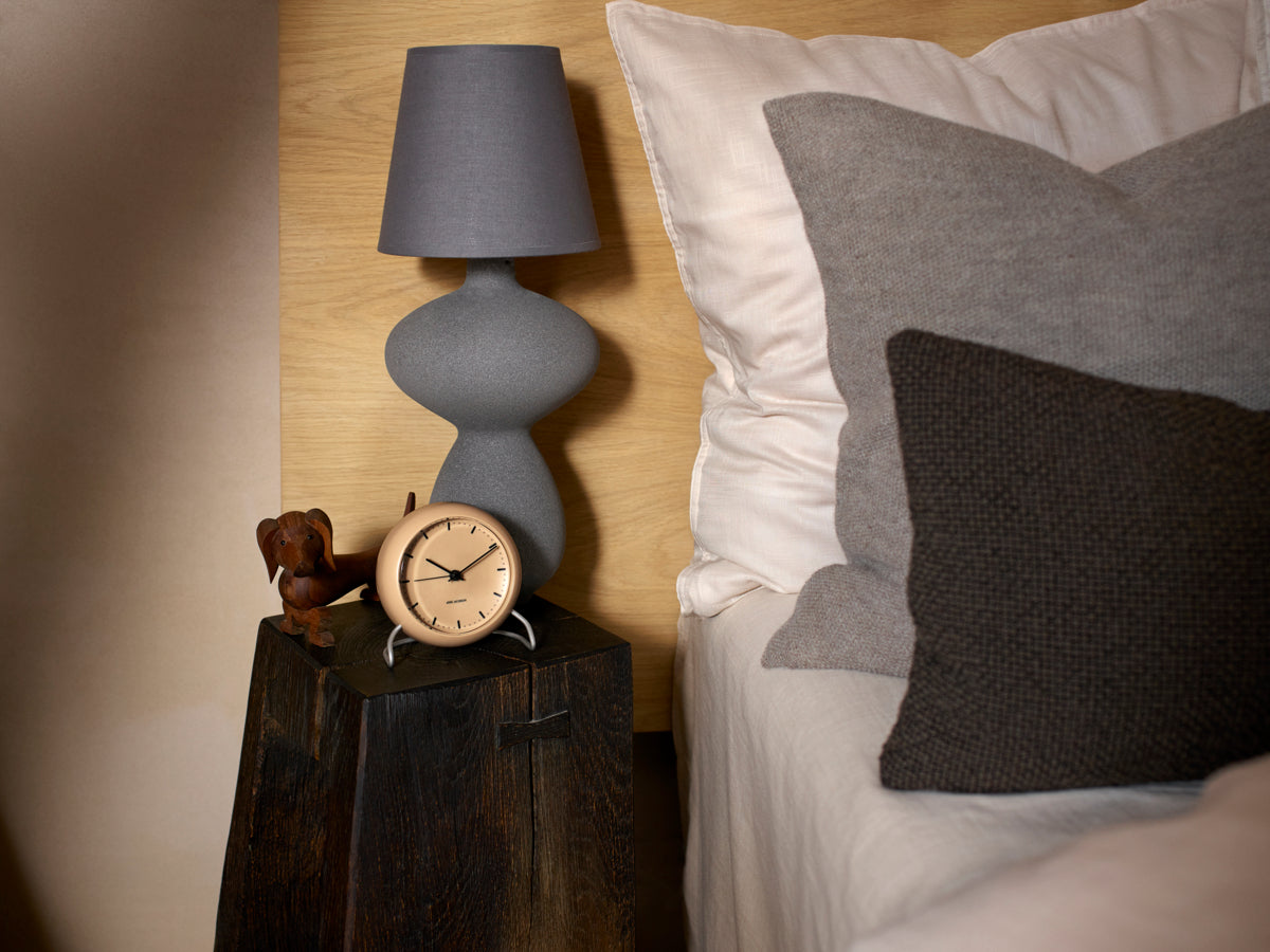 City Hall Tischuhr sandy beige