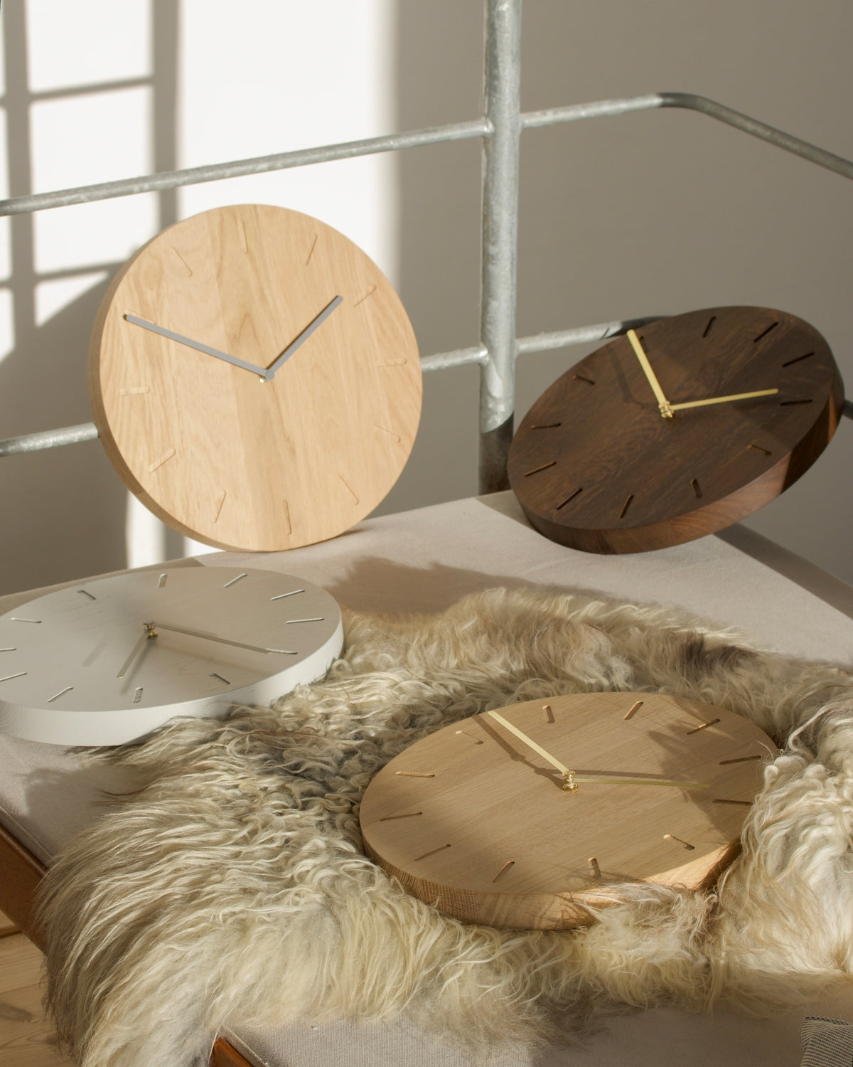 Wanduhr Watch:Out