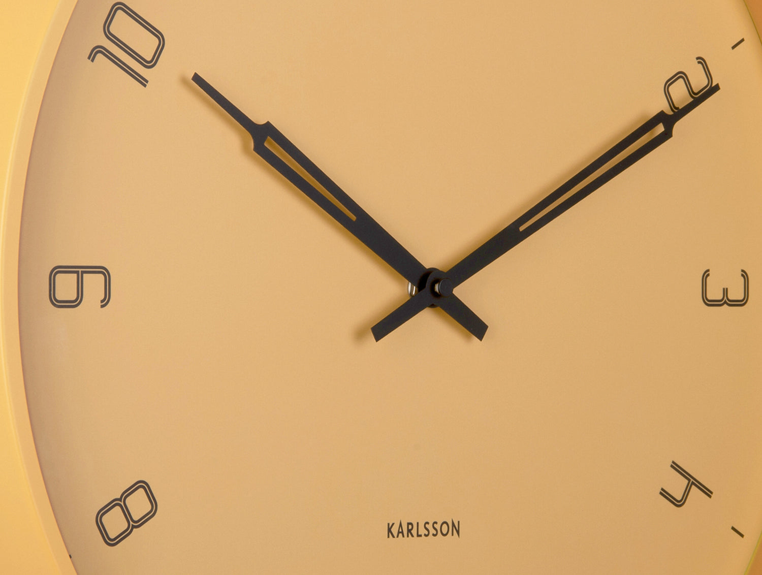Wanduhr Stark