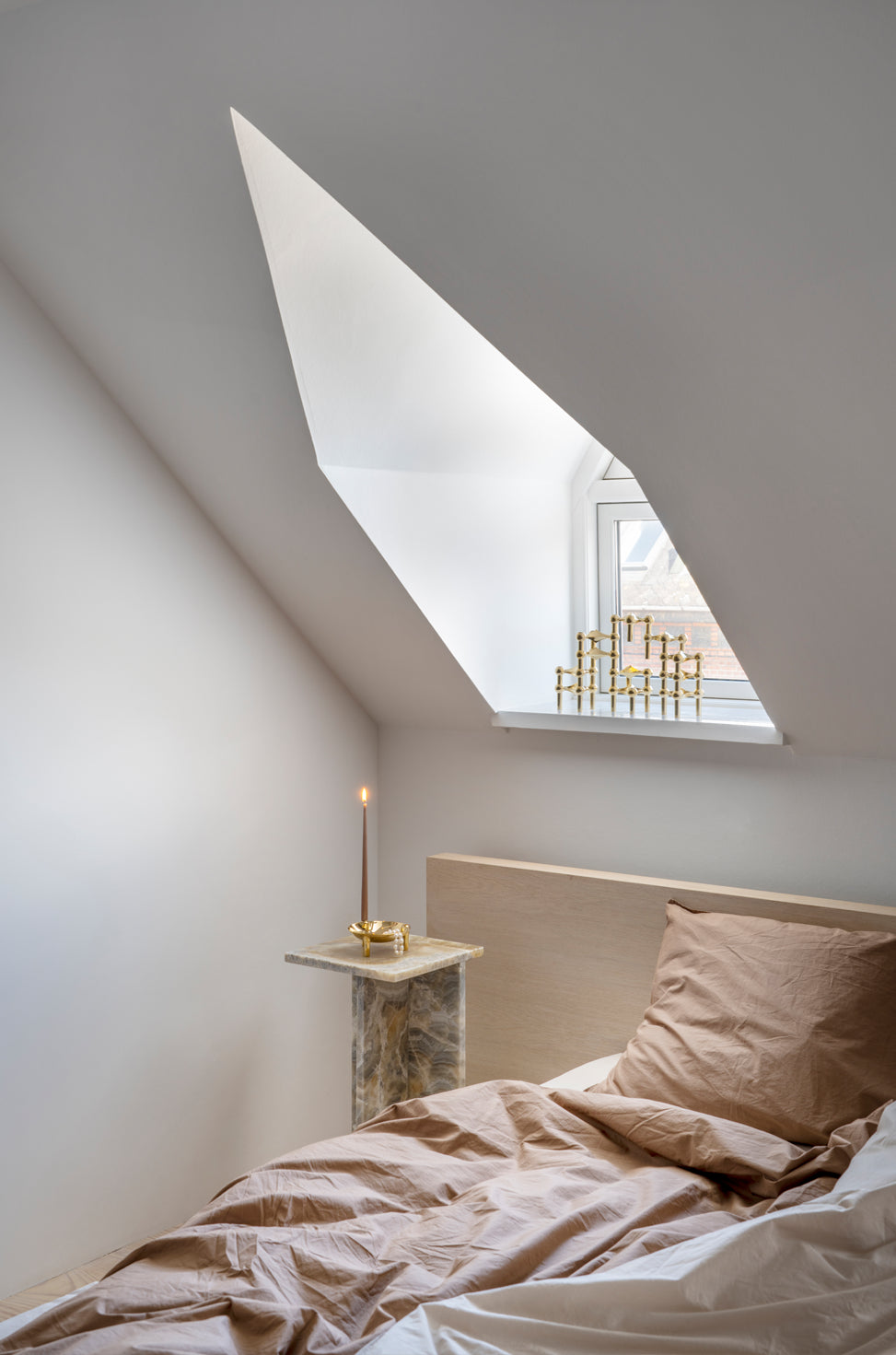 Stoff Nagel Schale